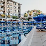 度假村 西塔普瑞米尔酒店及水疗中心 4*