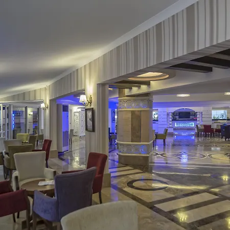 منتجع وسبا تاس بريمير 4*