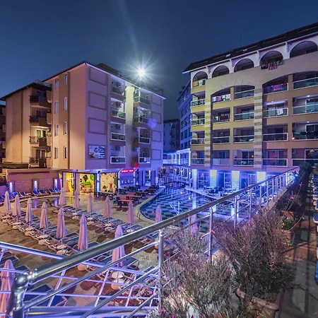 Semesteranläggning (resort) Tac Premier &